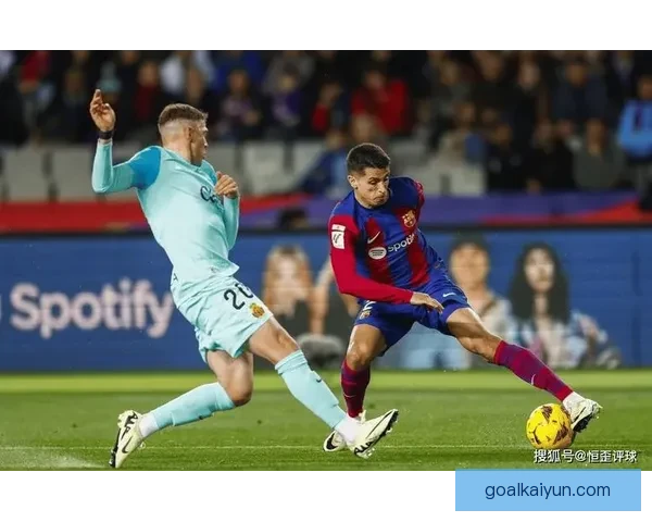 曼城转会策略分析显示其持续提升竞争力与阵容深度